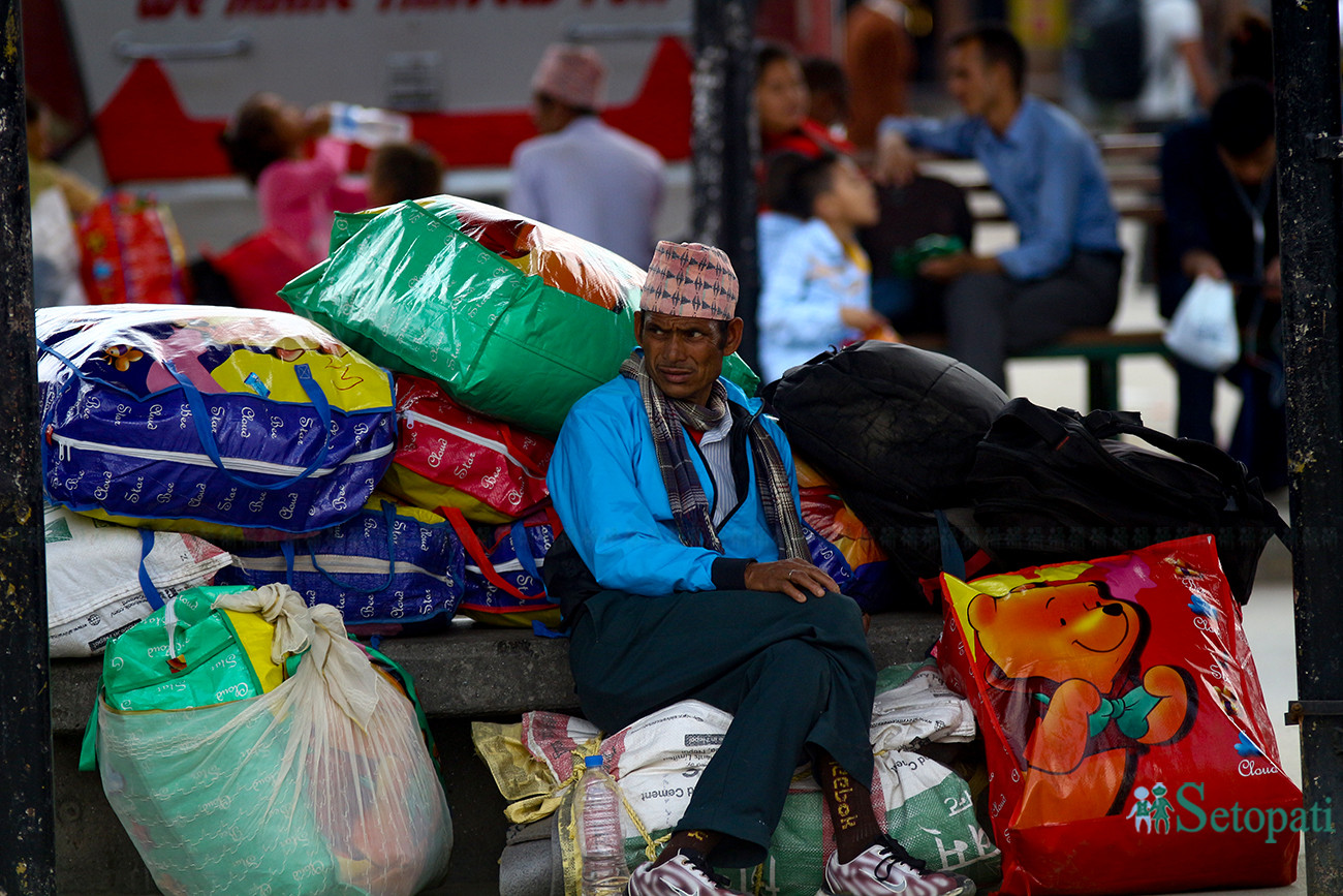 https://www.setopati.com/uploads/shares/2019/01/sujita/Going home in Dashain (1).jpg